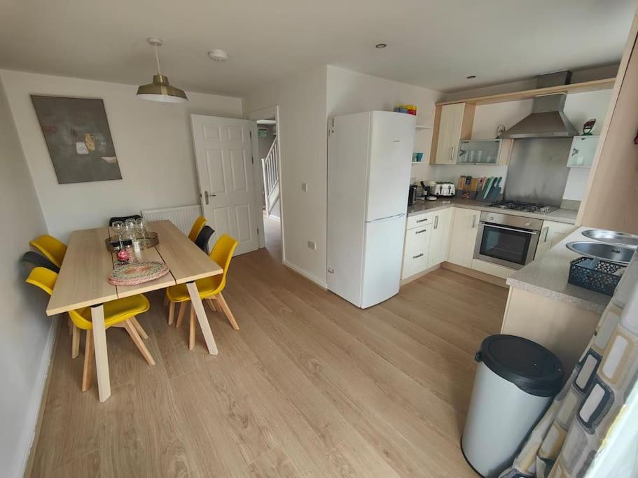Shoreline Seaside Holiday Home Aberavon Beach Port Talbot Esterno foto